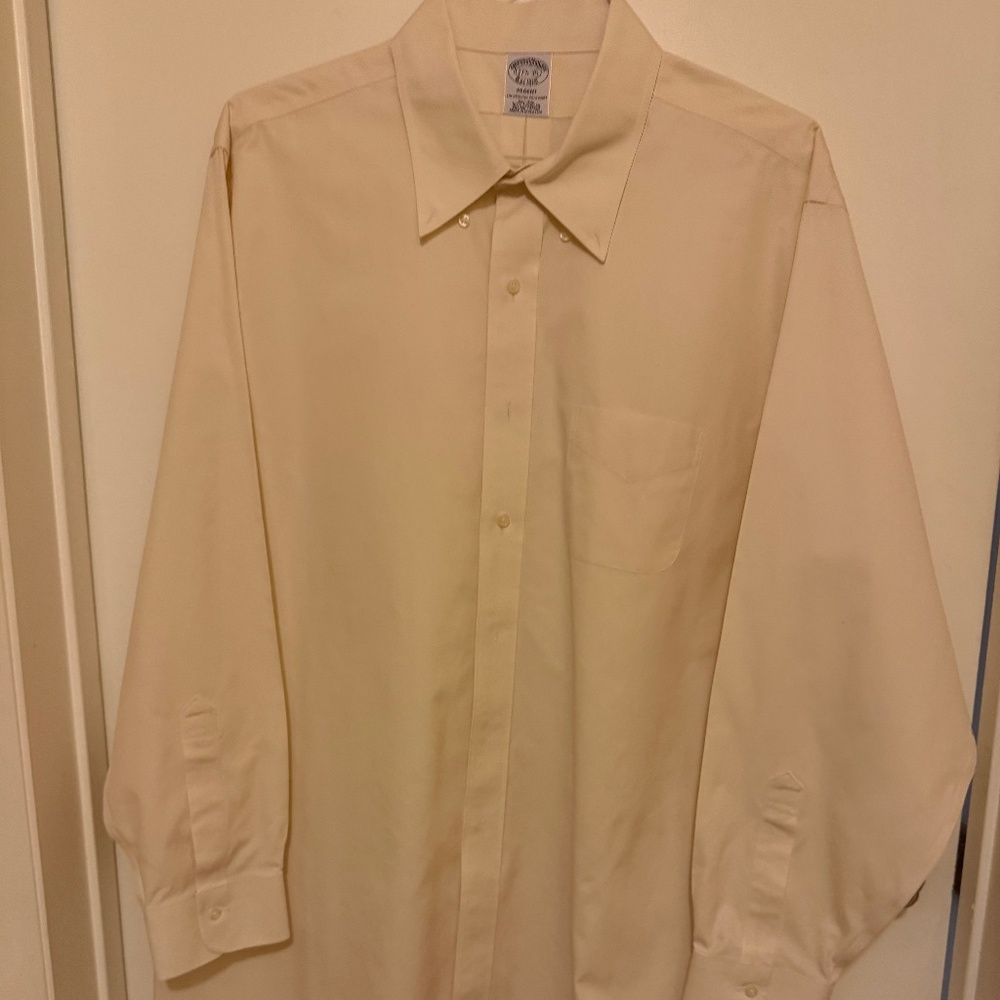 LIMITED TIME:  3 FOR $30. BROOKS BROS. REGENT L/S DRESS SHIRT
